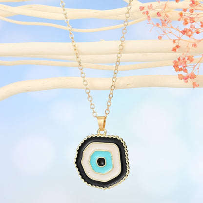 Alluring Evil Eye Round Pendant Necklace - 5 Colors