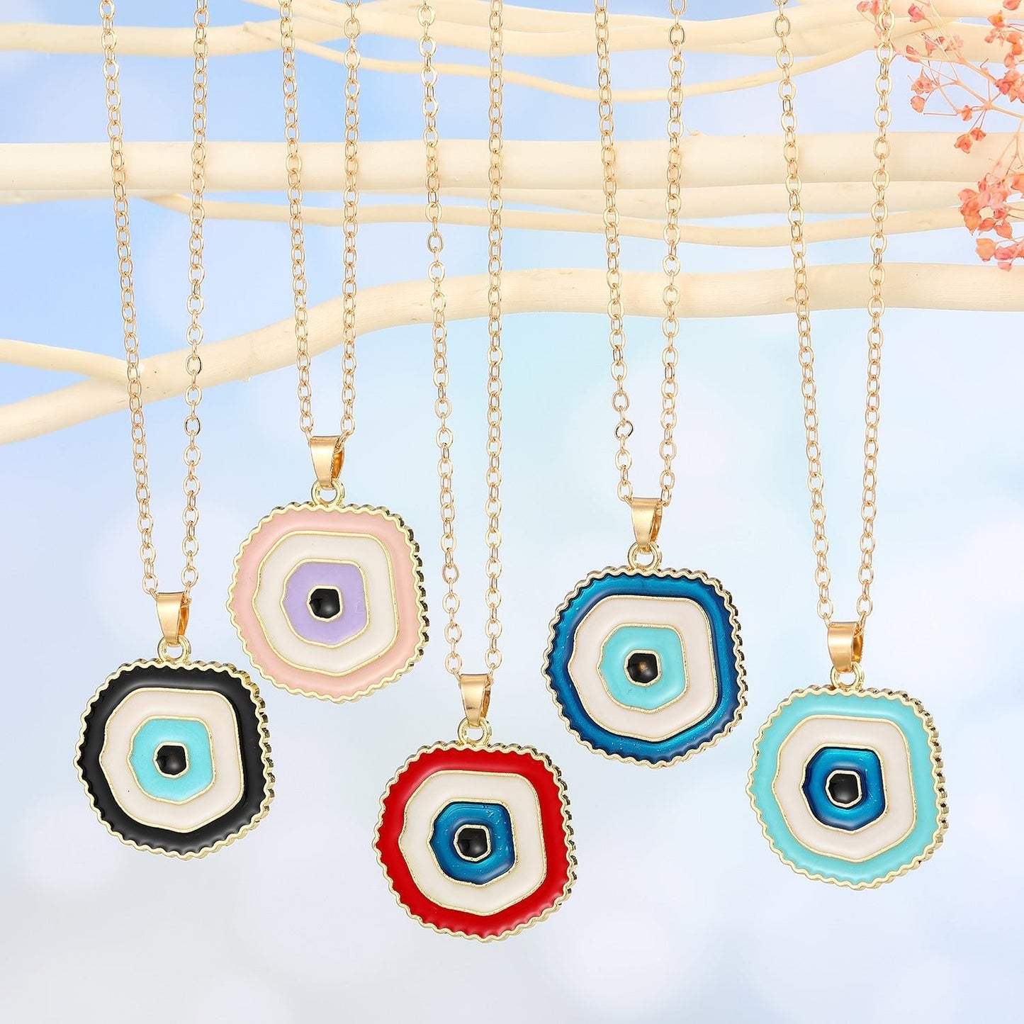 Alluring Evil Eye Round Pendant Necklace - 5 Colors